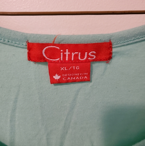 Ladies top - Picture 4 of 5